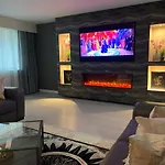 Luxury 9Ine The Exclusive Jacuzzi Apartment